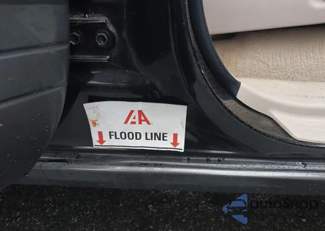 2000 Lexus Lx 470 z USA, uszkodzony, nr VIN JT6HT00W5Y0103867